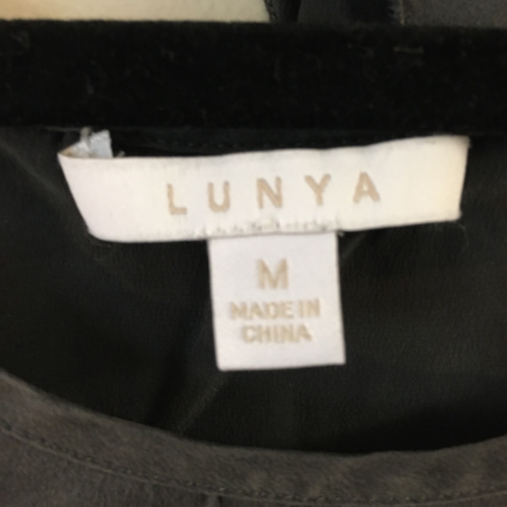 LUNYA 100% Silk Pajama Set Medium Shorts Tank Top Gray Super Soft - Picture 2 of 13